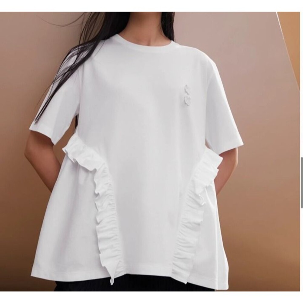 cecilie bahnsen x uniqlo white ruffle tee shirt women's Medium NWT